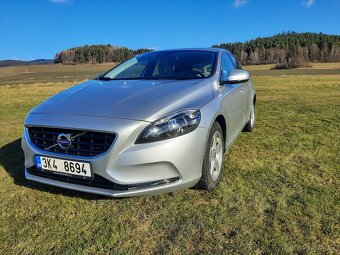 Volvo V40 2.0 D4 130kW, 80tis. 1.majitel, serviska, garáž, b - 2