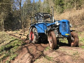 Zemědělská technika zetor super + stroje - 2