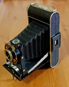 Fotoaparát KODAK Junior 620 (1933) - 2