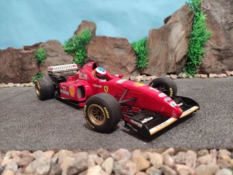 prodám model 1:18 formule F1 Ferrari F310 1996 Michael Schum - 2