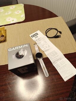 Chytré hodinky Garmin Venu 2S - 2