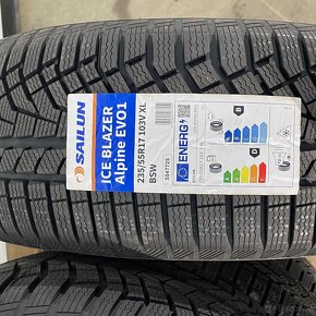 NOVÉ Zimní pneu 235/55 R17 103V Sailun - 2