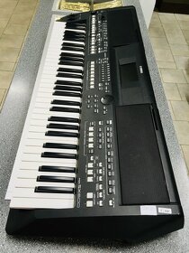 Klávesy Yamaha PSR-SX 600 - 2