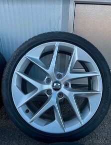 Alu kola seat 5x112 r18 7,5j et51 pneu 225/40/18 - 2