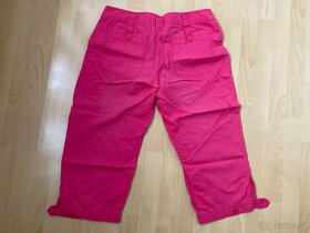 Plátěné červeno-růžové kalhoty pod kolena vel. 40 - 2