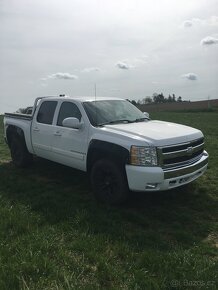 Chevrolet Silverado 5.4., USA - 2