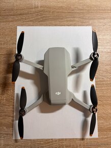 Dron DJI Mini 2 SE - 2