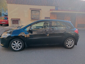 Toyota Auris 1,4 71 kW 221 000 km - 2