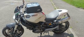 Ducati Monster 696 - 2