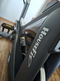 Cyklistický trenažér Housefit - 2