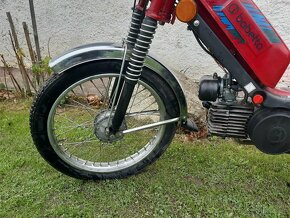 Jawa Babetta 210, exportní provedení, nájezd 650km - 2