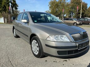 ŠKODA OCTAVIA 1. 4 MPI SERVISNÍ KNIHA - 2