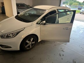 Kia Ceed 2013 1.6 CRDI 94kW Combi - 2