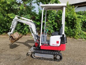 Minibagr Takeuchi 900kg. Rozsirovaci. - 2