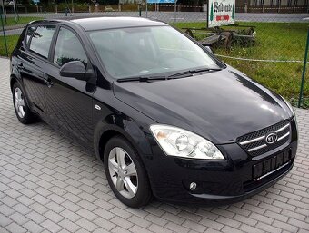 rozprodam kia ceed sw facelift 1.6 crdi 85kw 2010 rozprodam - 2