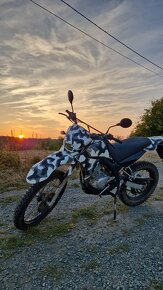 Yamaha XT125R - 2