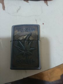 zippo zapalovac s ritinou trávy - 2