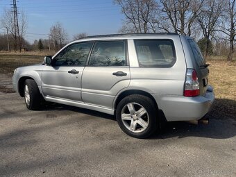 Subaru forester 2.5 xt turbo - 2