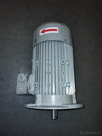 Elektromotor 750 W 230 V nebo 400 V (380V) - 2