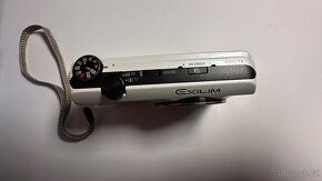 Casio EXILIM ZR200 - 2