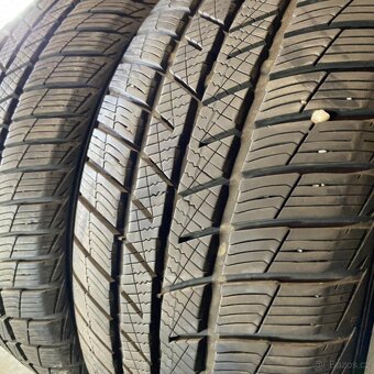 Zimní pneu 235/55 R17 103V Barum 6mm - 2