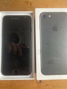 Zpět na výpis Iphone 7, krabička, zachovalý, funkční displej - 2