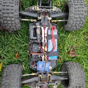 RC auto JLB 21101 4x4 Truggy READY-TO-RUN sada - 2