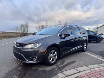 Chrysler Pacifica 3,6 RU DVD NEW 2017 AKCE 2025 - 2