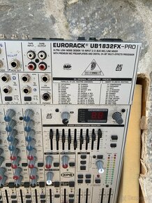 Mixážní pult Eurorack - 2