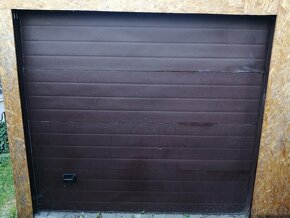 Sekční vrata do garáže - 2