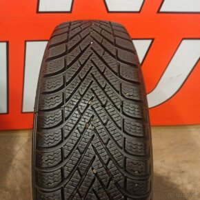 Kola Octavia, Golf zimní pneu Pirelli 195/65 R15 - 2