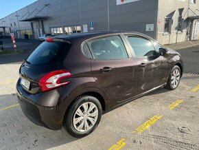 Prodám Peugeot 208 1.2i 60Kw ,rok 2013 najeto 90 000km - 2