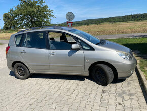 Toyota Corolla Verso 2,0 D4D 66kW,  2004 - 2