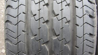 Letní pneu 195/60/16c Pirelli - 2