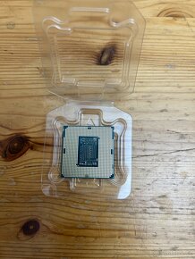 Intel i5 9400F 6jader 4,1GHz Socket 1151 Funkční Záruka - 2