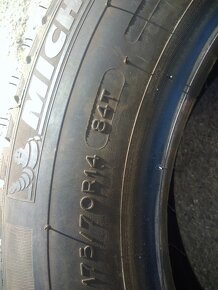 Zimní pneu Michelin 175/70 r14 cena je za 2ks - 2