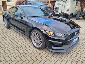 Ford Mustang, paket GT350, motor 3,7 V6, 224 kw,2015, manuál - 2