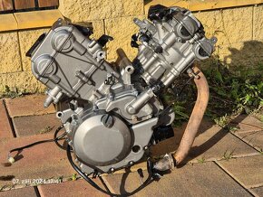 DL650 V-STROM suzuki motor - 2