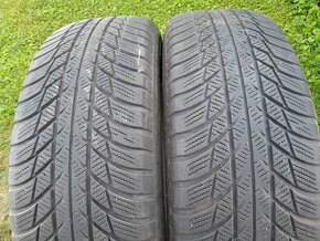 Bridgestone LM001 215/65/17 - 2