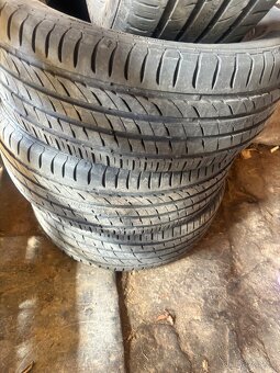 Letní pneu 215/55 r16 - 2