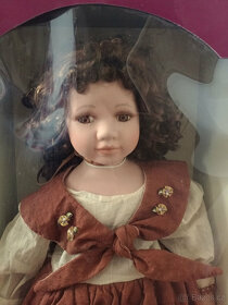 Sběratelská panenka s porcelánovou hlavou 75 cm - 2