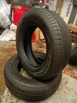 Pneu 215/65 R15 zánovní 2ks - 2