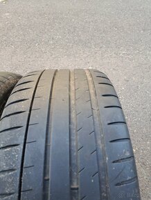 4xletni pneu Michelin  225 /40r18 - 2