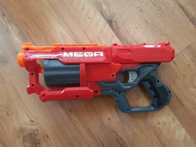 Nerf MEGA Cycloneshock s rotačník zásobníkem - 2