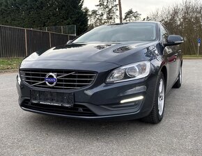 Volvo V60 2.0 D3 110 KW , TAŽNÉ , XENONY , HARMAN KARDON - 2