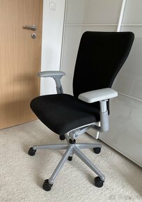 Kancelářská židle - Haworth Zody PC 34 200,- ZÁNOVNÍ - 2