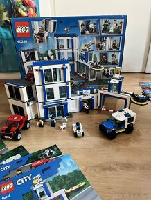 LEGO® CITY 60246 Policejní stanice - 2