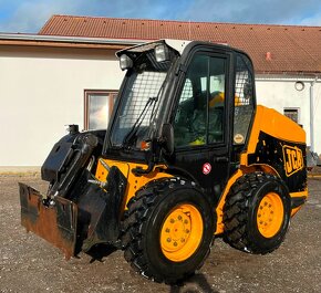 Smykový nakladač JCB Robot 190 - 2