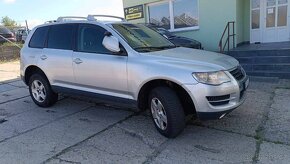 VW Touareg 2.5tdi 128kW motor BPE barva: LA7W - 2