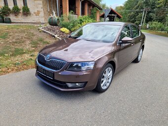 Škoda Octavia 3, 1,2 TSI 77 KW, xenony, vyhř. sed. - 2